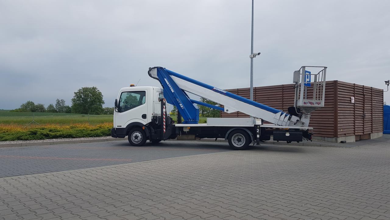 Podnośnik koszowy o wys. do 22m na lekkim podwoziu