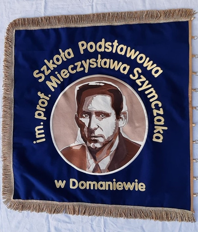 Sztandar haftowany lub drukowany