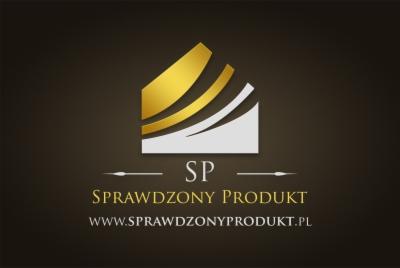 Eleganckie logo firmy 'Sprawdzony Produkt' z abstrakcyjnym symbolem domu w złoto-białej kolorystyce na ciemnobrązowym tle. Widoczny adres strony internetowej.