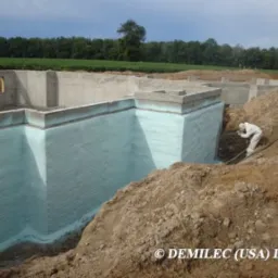 Izolacja domów metodą natryskowa pianą poliuretanową oraz powłoki polimocznikowe