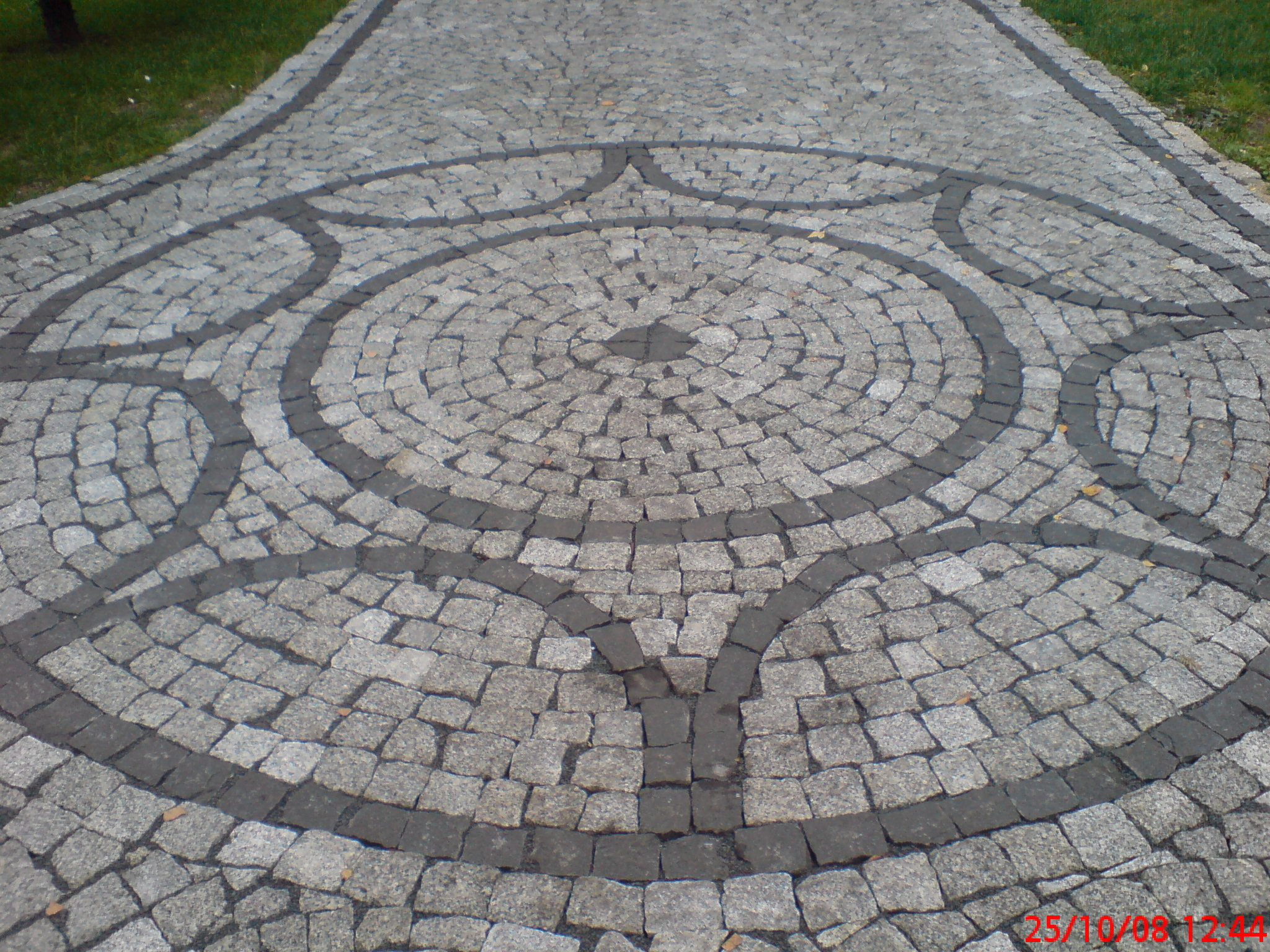 Kompleksowe układanie kostki brukowej i granitowej