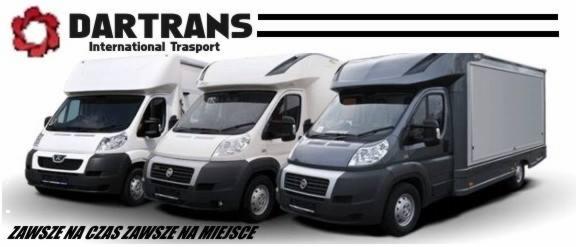 Flota trzech busów transportowych Dartrans International Trasport: biały, biały i grafitowy, z hasłem 'Zawsze na czas zawsze na miejsce'.