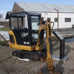 Wynajem Sprzętu Budowlanego Minikoparkia Caterpillar