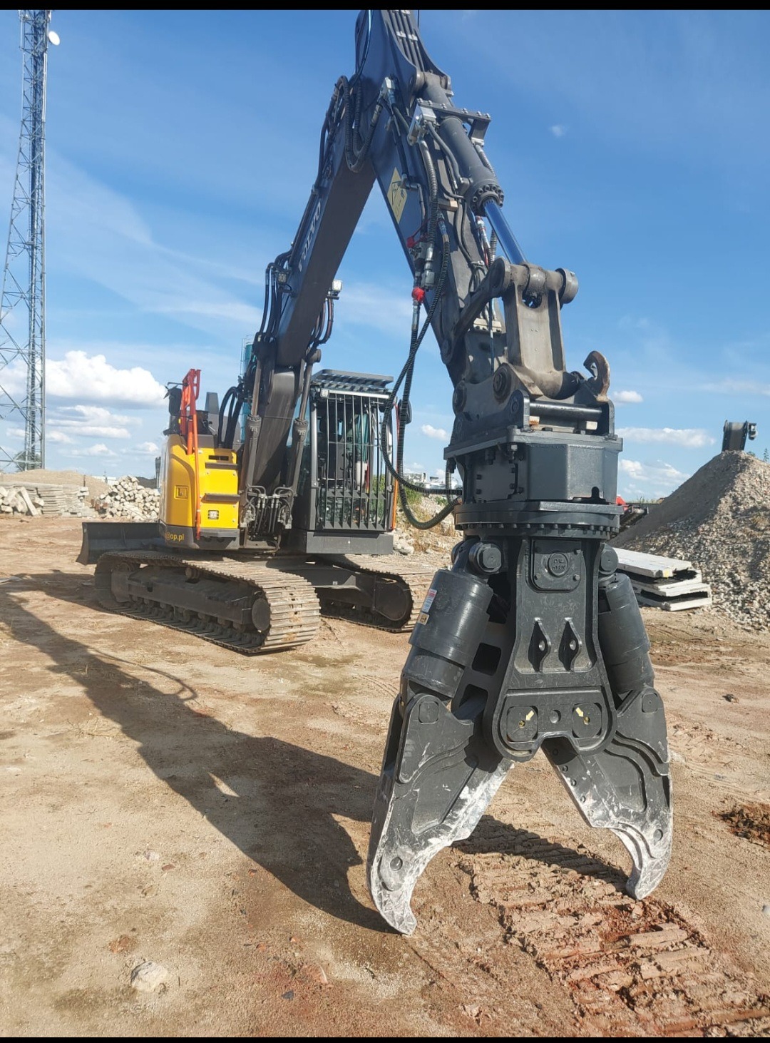 Do rozbiórek posiadamy wszystkie potrzebne urządzenia.