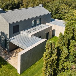 Lokalizacja: Warszawa, Wilanów

Biuro projektowe: 2K Studio

Zakres prac: stan surowy + stan deweloperski