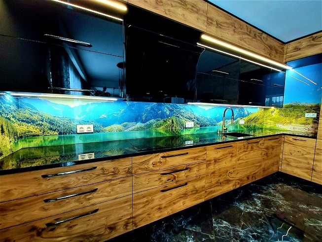 Wysłona kuchenna hartowana grafika góry