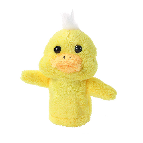 Żółta maskotka kaczuszki z białym czubkiem, przeznaczona do nakładania na palec, na białym tle.