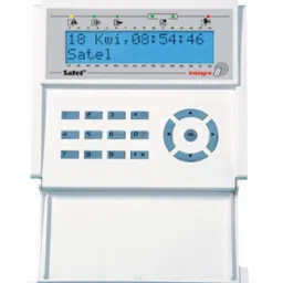 Centrala alarmowa Satel Integra z wyświetlaczem LCD pokazującym datę i godzinę, przyciski numeryczne i nawigacyjne.