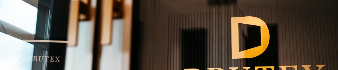 Zdjęcie w tle firmy Drutex Susz